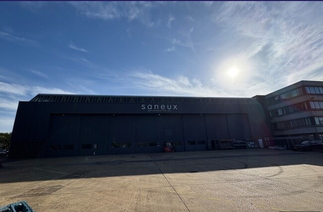 More details for Beehive Ring Rd, Gatwick - Industrial to Rent