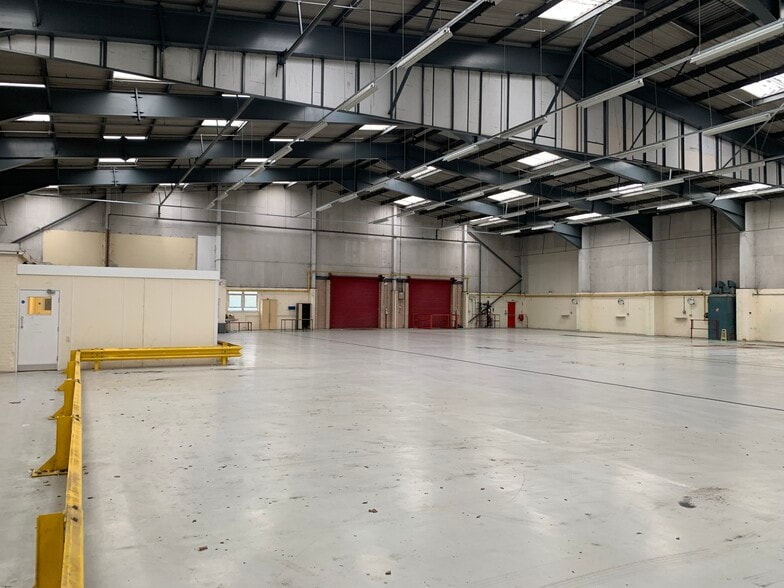 Ullswater Cres, Coulsdon to rent - Interior Photo - Image 2 of 3