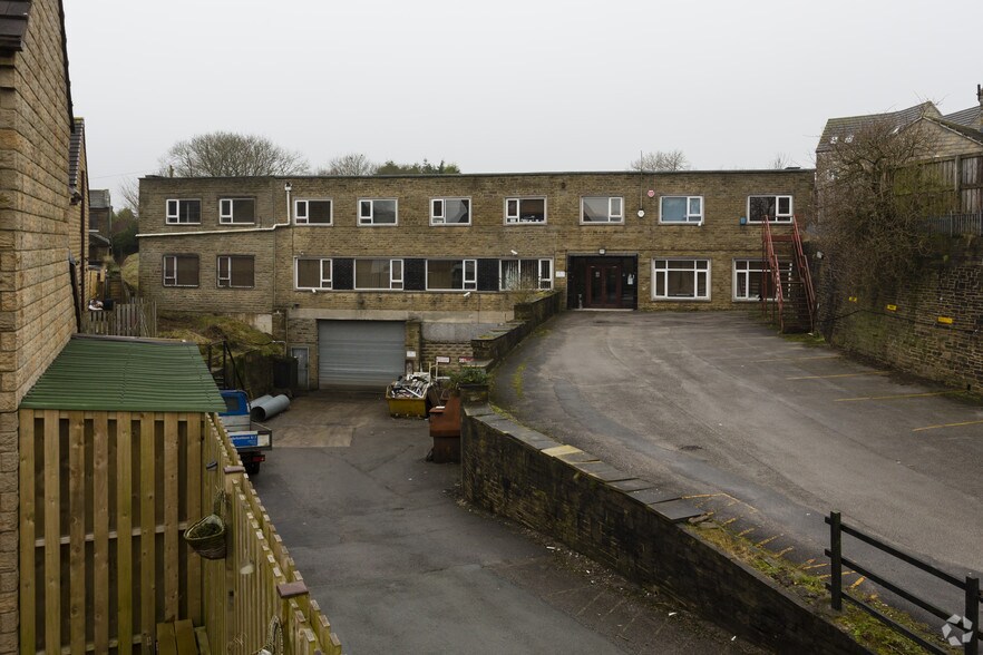 Deanstones Ln, Queensbury for sale - Primary Photo - Image 1 of 1