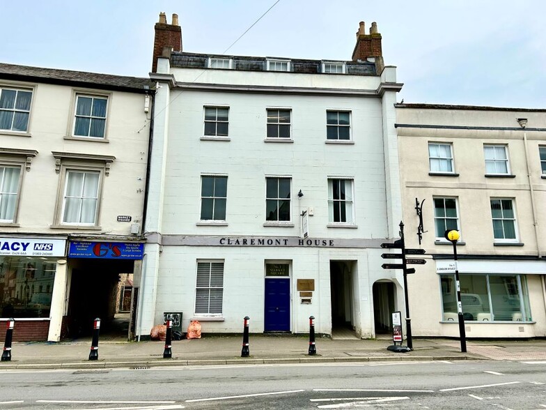 1 Market Sq, Bicester for rent - Building Photo - Image 1 of 4