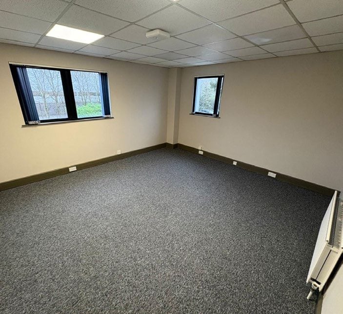 11 Falcon Rd, Belfast to rent Interior Photo- Image 1 of 1