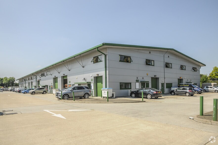 Pindar Rd, Hoddesdon for sale - Primary Photo - Image 1 of 1