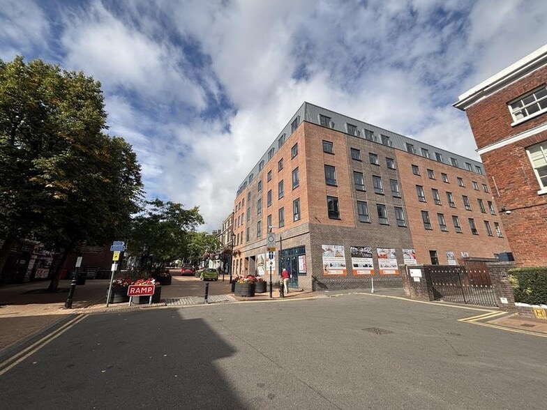 47 Ironmarket, Newcastle Under Lyme to rent - Building Photo - Image 3 of 15