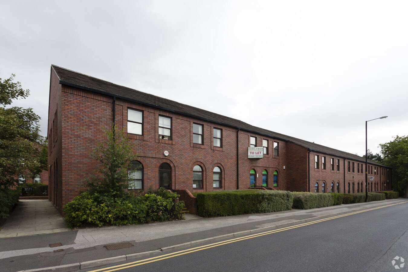 Churchfield Ct, Barnsley S70 2JT UK