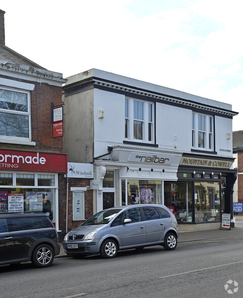 14 Market Sq, Lytham St Annes for rent - Building Photo - Image 1 of 4