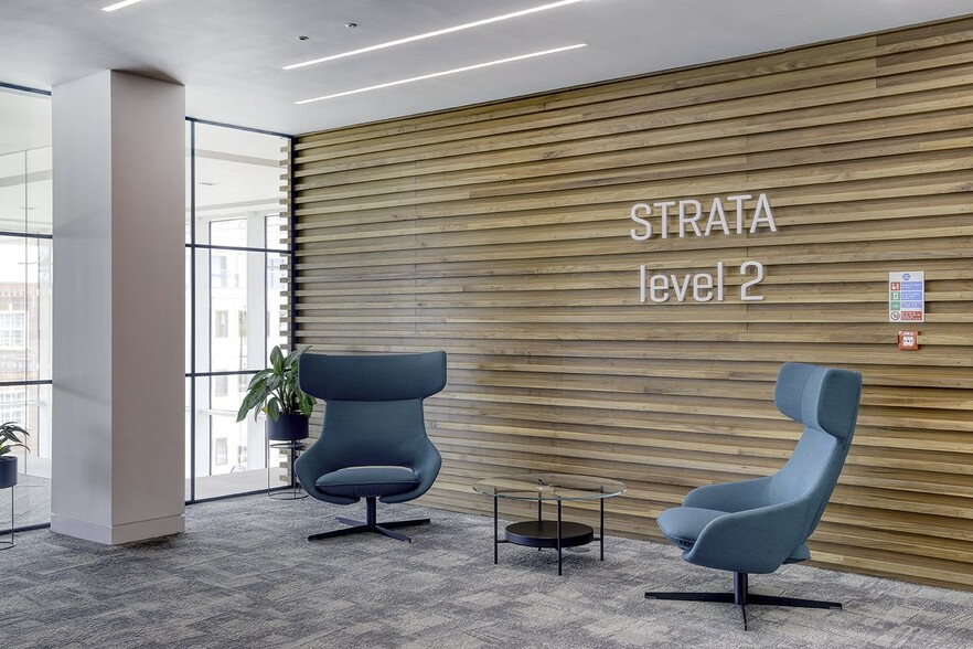 1 Bridge St, Staines to rent - Building Photo - Image 3 of 10