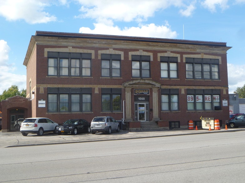 1560 Harlem Rd, Cheektowaga 14206 UK