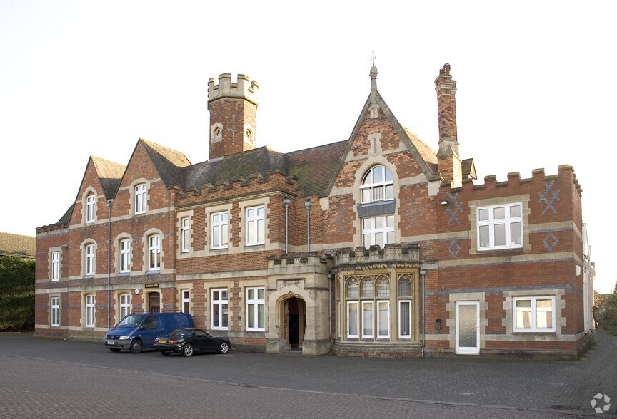 Turners Dr, Thatcham RG19 4QD UK