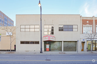 4811 N Milwaukee Ave, Chicago, IL for rent Building Photo- Image 1 of 44