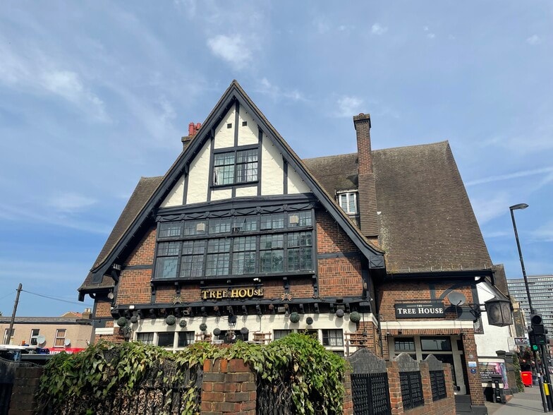 78 South End, Croydon to rent - Building Photo - Image 1 of 6