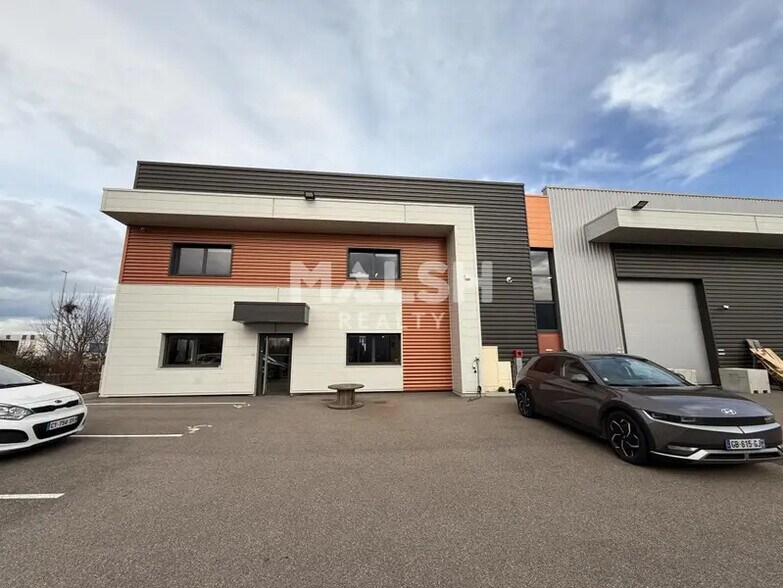 Light Industrial in Jonage to rent - Building Photo - Image 1 of 12