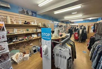 44 The Borough, Farnham to rent Interior Photo- Image 2 of 3