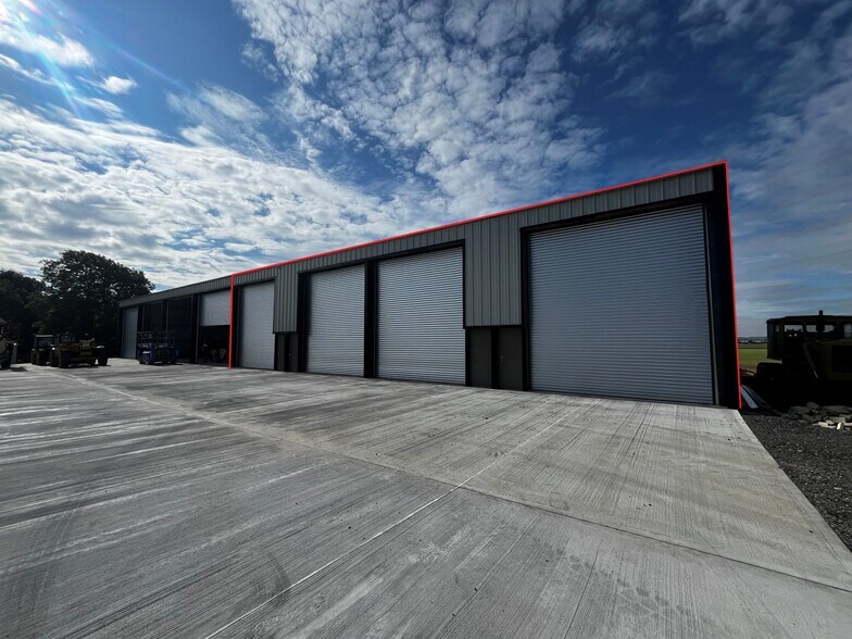 Sewstern Lane, Elston to rent - Interior Photo - Image 2 of 6