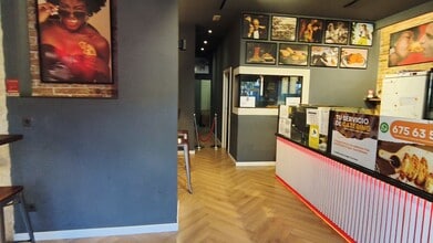 Retail in Barcelona, Barcelona to rent - Commercial Listing Video 