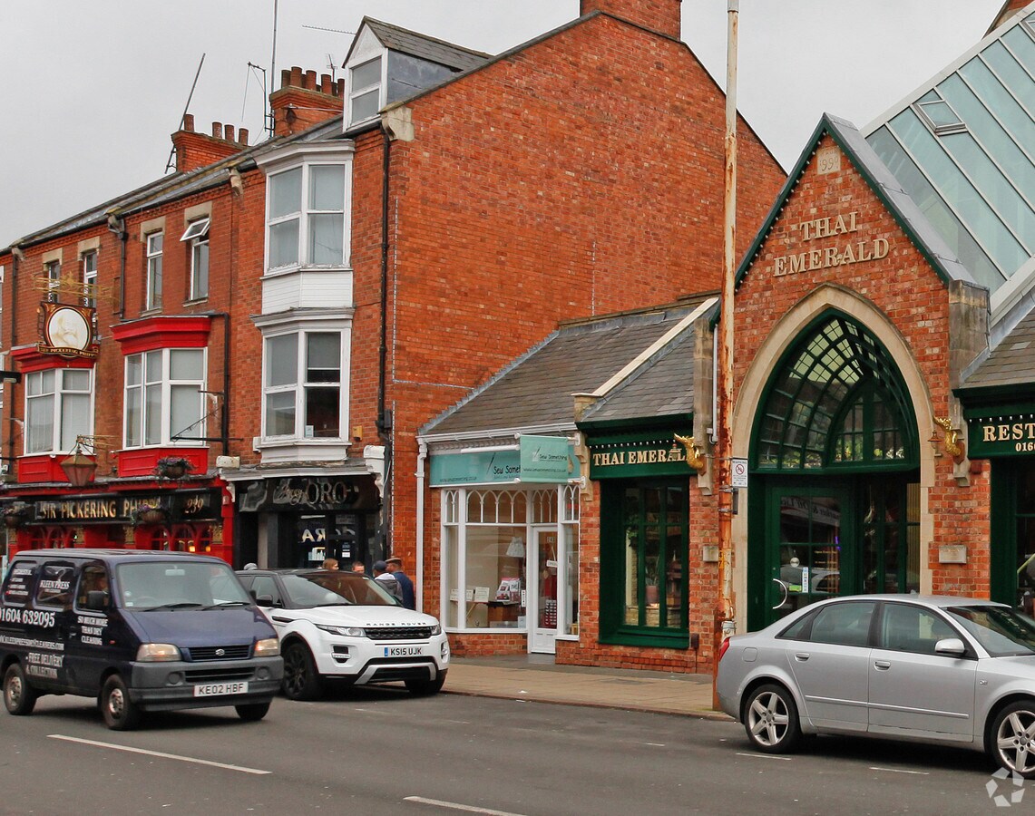 243 Wellingborough Rd, Northampton NN1 4EH UK