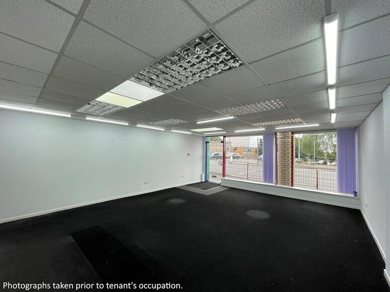 Govan Rd, Stoke On Trent to rent - Building Photo - Image 3 of 5