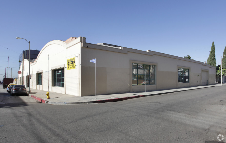 1141 N Mansfield Ave, Los Angeles, CA for rent - Primary Photo - Image 1 of 7