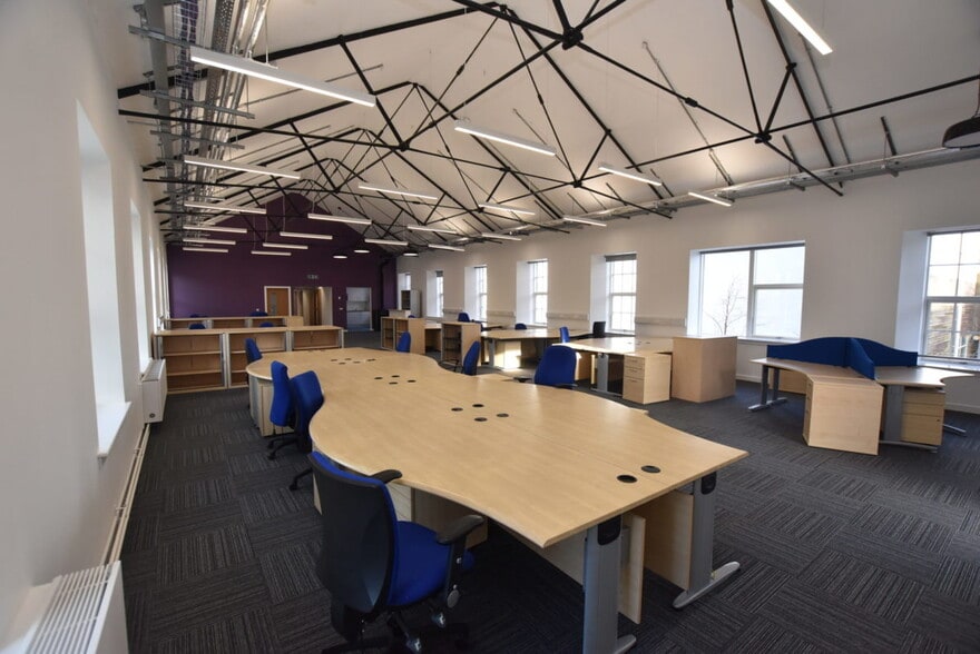 Kintail House, The Barracks, Forthside Way, Stirling to rent - Interior Photo - Image 3 of 7