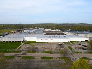 901 Wayne St, Niles, MI for rent Building Photo- Image 1 of 44