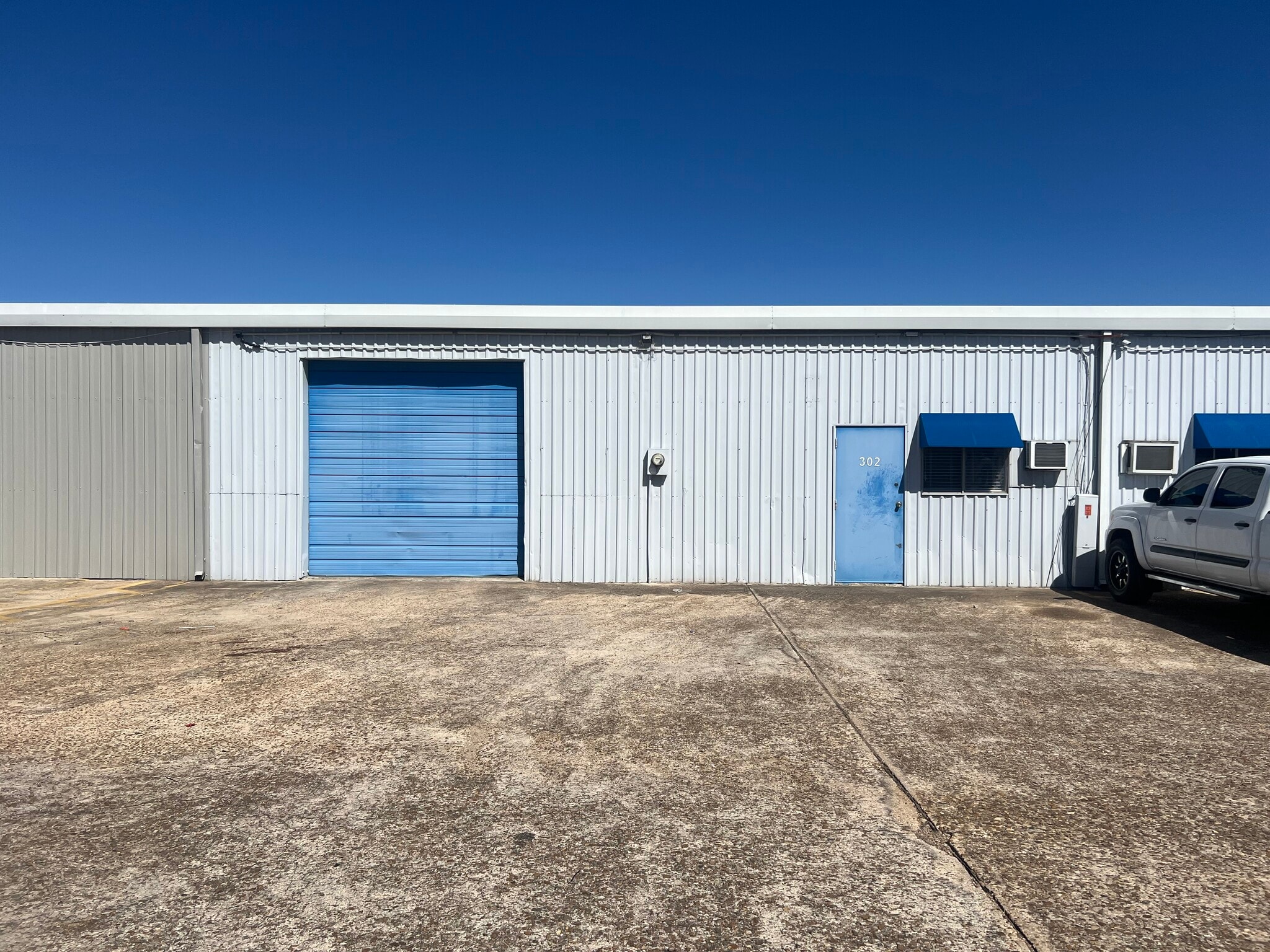 13001 Veterans Memorial Dr, Houston, TX to rent Interior Photo- Image 1 of 10