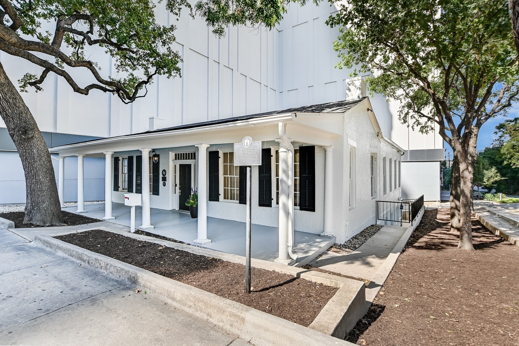 610 Guadalupe St, Austin, TX for sale Building Photo- Image 1 of 1
