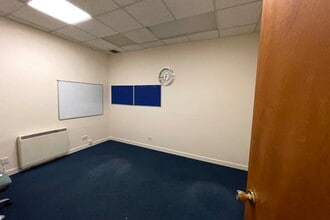 55 South Methven St, Perth to rent Interior Photo- Image 1 of 6