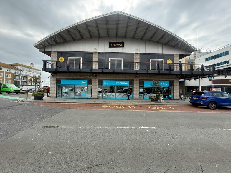 3A Waterfront, Brighton to rent - Building Photo - Image 3 of 57