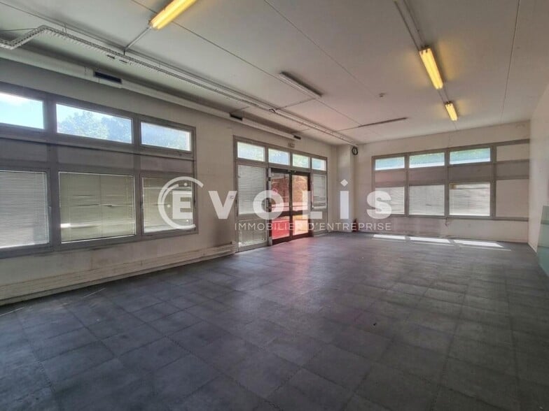 3-5 Rue Du Pont Des Halles, Rungis for sale - Interior Photo - Image 2 of 14