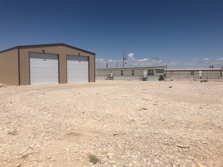 5203 Brooks Dr, Carlsbad, NM for sale - Primary Photo - Image 1 of 1