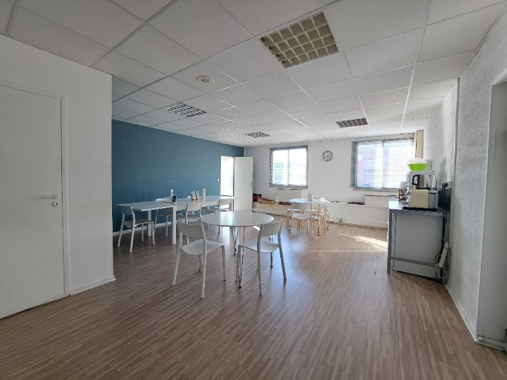 Office in Toulouse for sale - Building Photo - Image 2 of 9