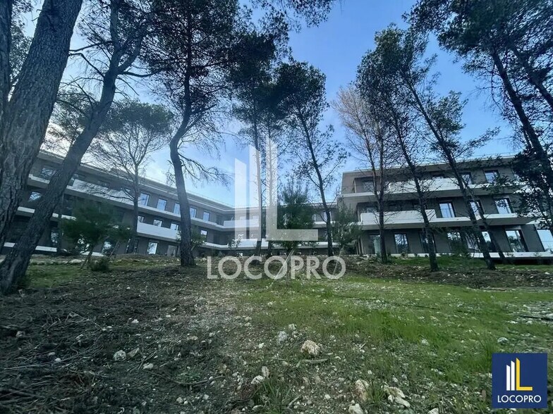 Office in Valbonne to rent - Building Photo - Image 2 of 12