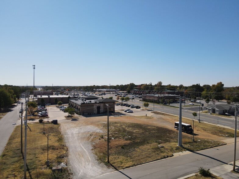 3013 S Main St, Joplin, MO for sale - Building Photo - Image 3 of 3