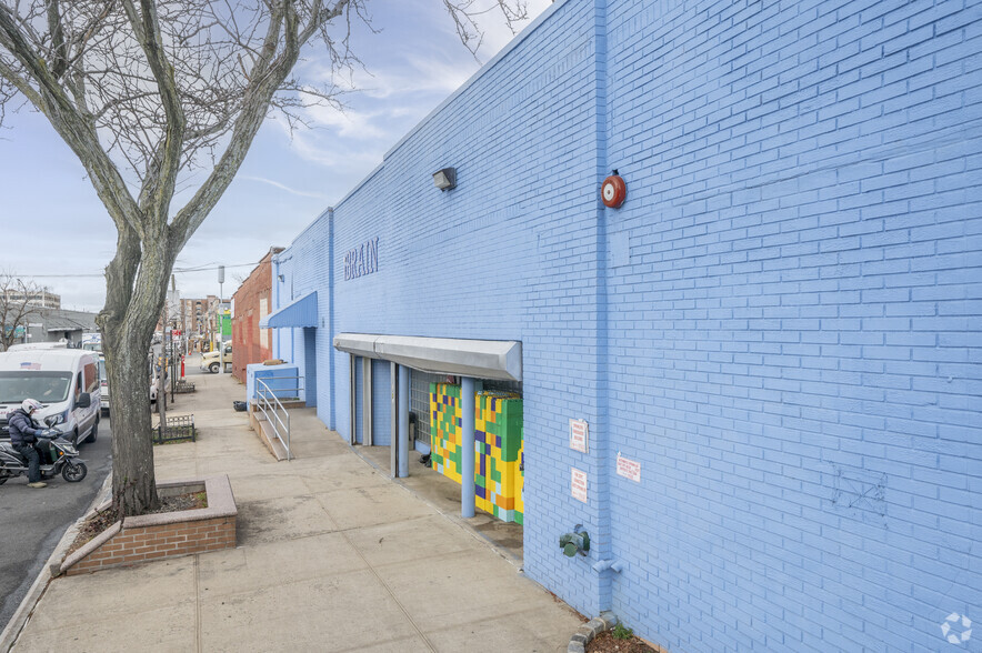 213 48th St, Brooklyn, NY for rent - Building Photo - Image 3 of 4