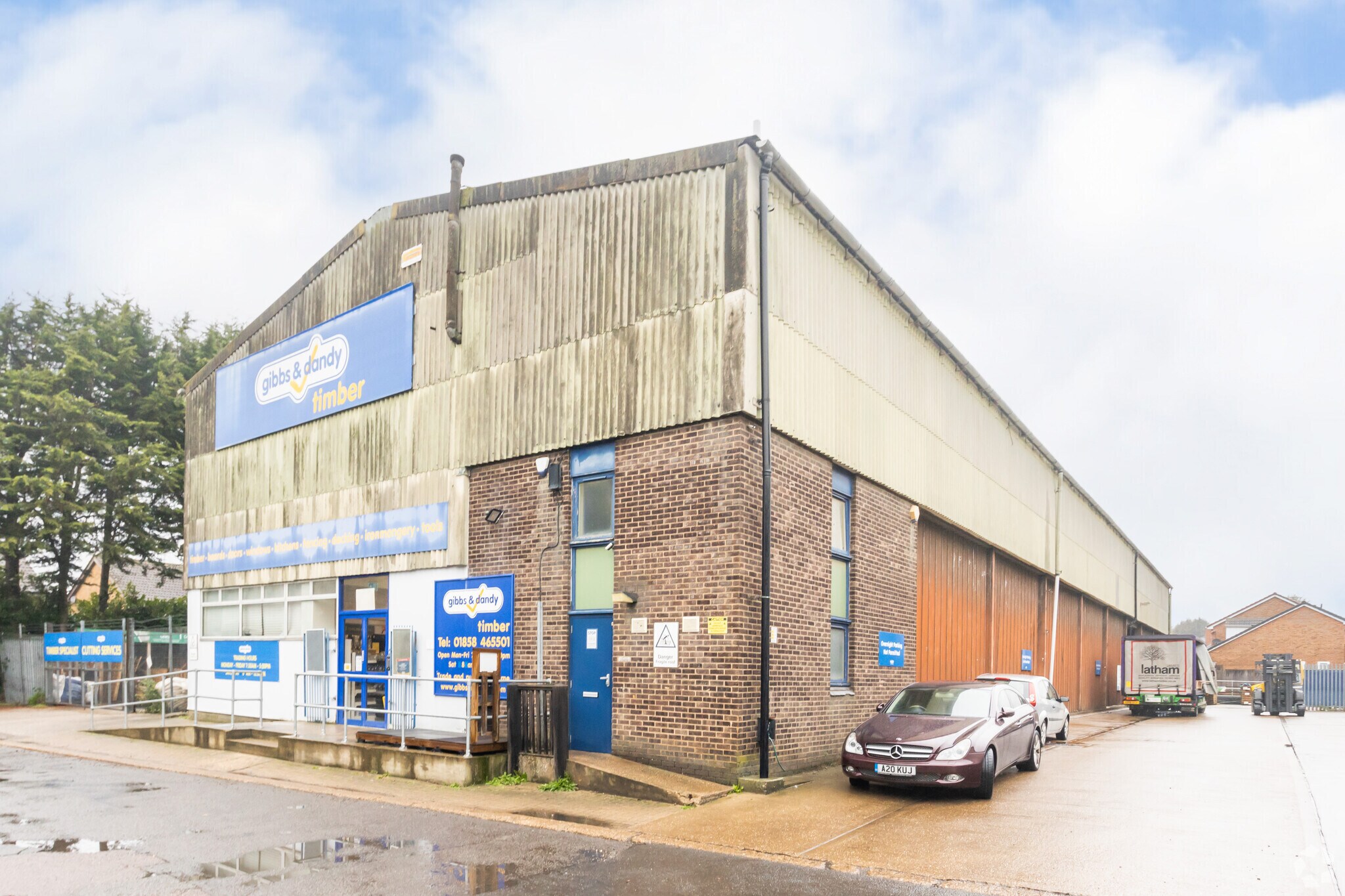 30 Edinburgh Close, Market Harborough for sale Building Photo- Image 1 of 1