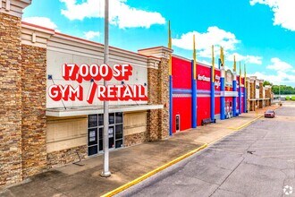 1245 Germantown Pky, Cordova, TN to rent Interior Photo- Image 1 of 7