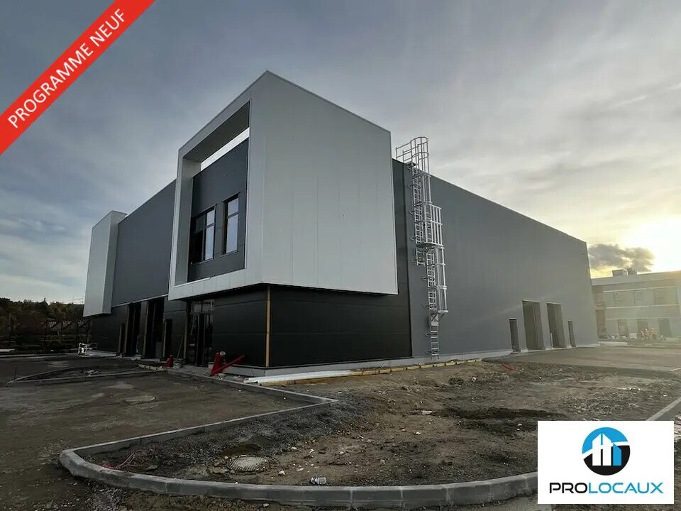 Light Industrial in Montataire to rent Building Photo- Image 1 of 5