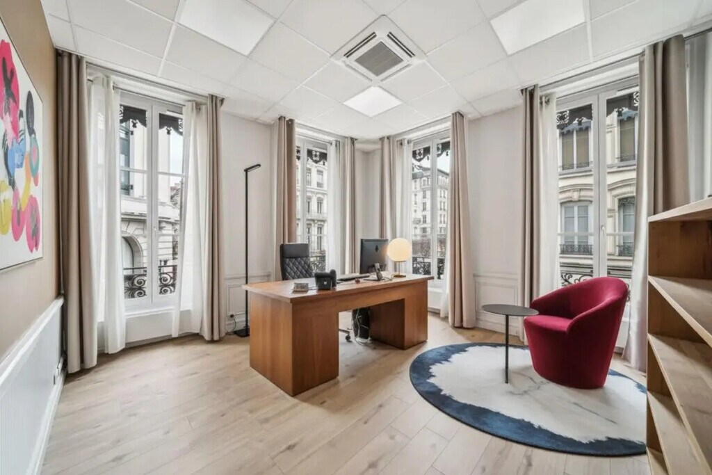 Location Bureaux 189 m² - Photo 1