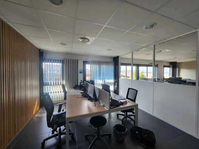Office in Montpellier to rent - Interior Photo - Image 3 of 14