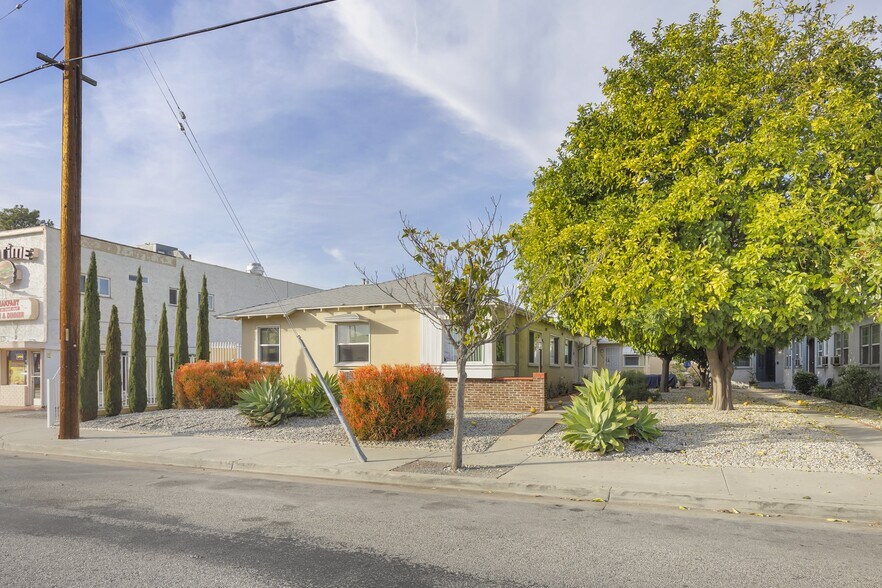 11675 Magnolia Blvd, North Hollywood, CA for sale - Building Photo - Image 1 of 1
