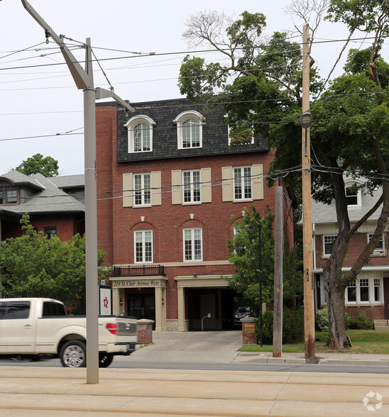 210 St Clair Ave W, Toronto, ON for rent - Building Photo - Image 2 of 2