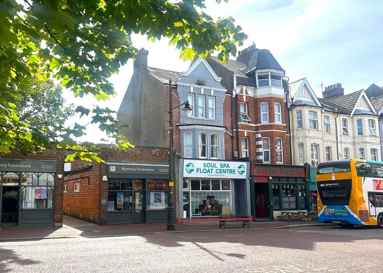 33 Devonshire Rd, Bexhill On Sea to rent Building Photo- Image 1 of 2