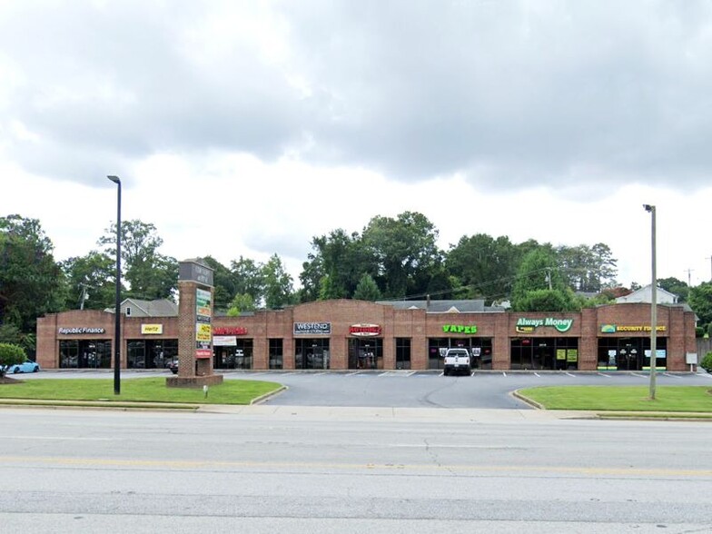 201 W Wade Hampton Blvd, Greer, SC for rent - Building Photo - Image 1 of 1