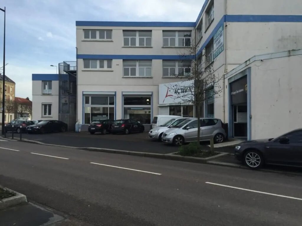 Vente Bureaux 527 m² - Photo 1