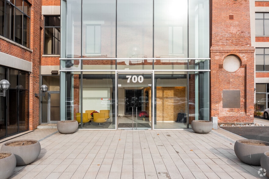 700 Canal St, Stamford, CT to rent - Building Photo - Image 3 of 11