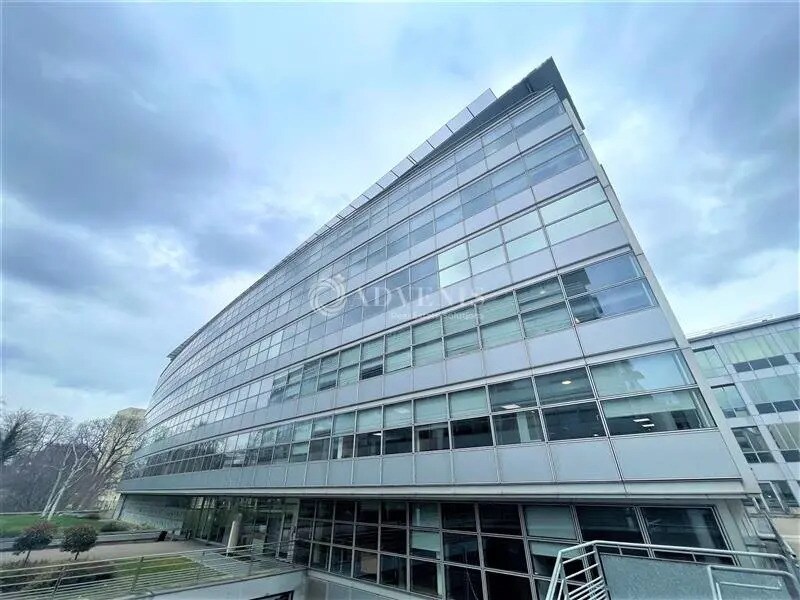 Office in Pantin to rent Building Photo- Image 1 of 8
