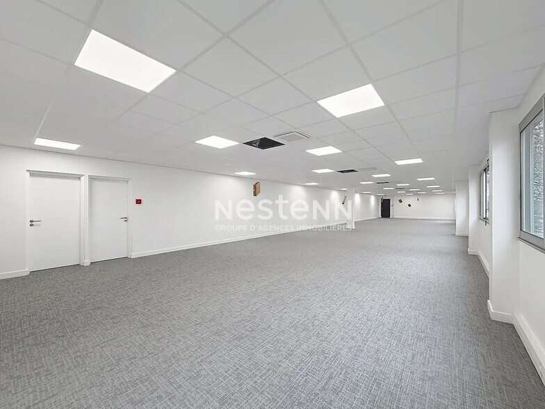 Office in Gonesse to rent - Interior Photo - Image 3 of 8