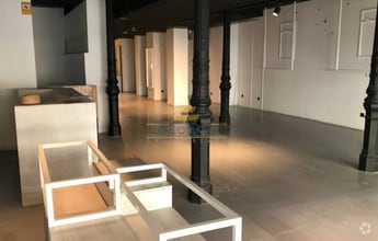 Retail in Madrid, Madrid to rent Interior Photo- Image 1 of 1