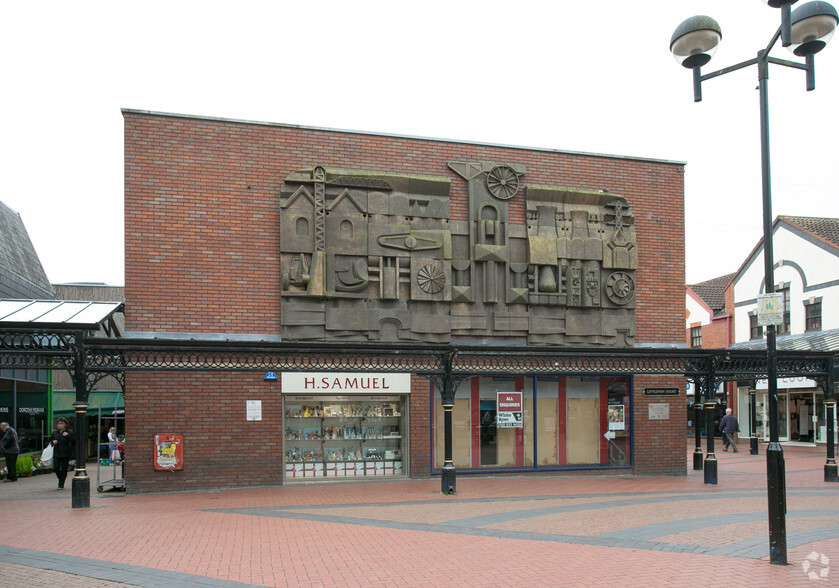 4-16 Market Hall St, Cannock for rent - Building Photo - Image 2 of 3