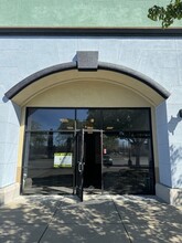 2513 W Taron Ct, Elk Grove, CA for rent Building Photo- Image 1 of 5