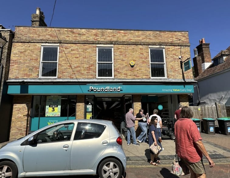 72 Preston St, Faversham to rent - Building Photo - Image 2 of 3